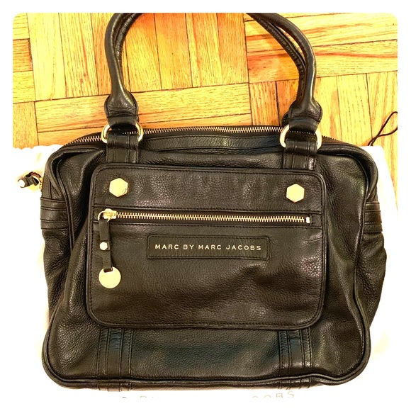 Marc By Marc Jacobs Handbags - MARC BY MARC JACOBS BLACK SHOULDER BAG